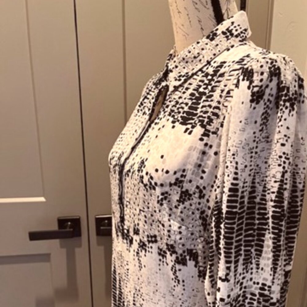 White House/Black Market Godet Long-Sleeved Shirt Dress-Size 6-NWT - Picture 10 of 14